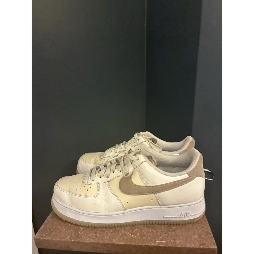 Nike Air Force 1 '07 LV8 Low‎ Coconut Milk Khaki Sail Men's Size 11